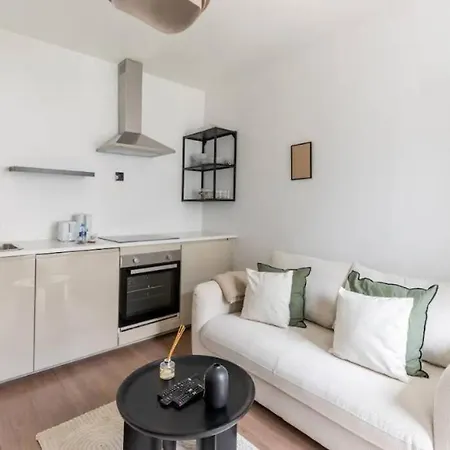 Vignoles Nation Cosy Studio Apartment